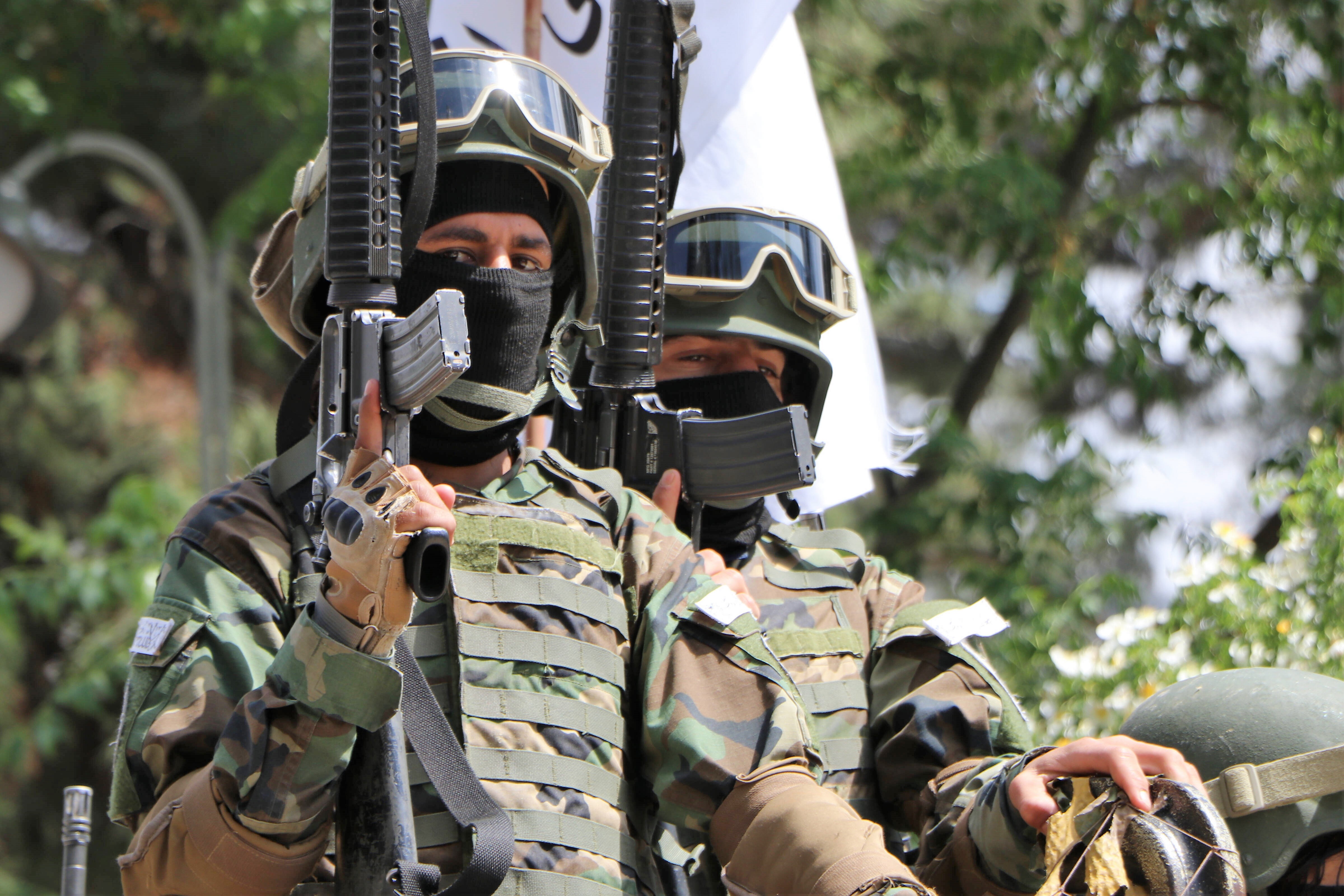 Verzweiflung pur bei Wladimir Putin - Afghanische Elite-Kämpfer sollen für Ihn in der Ukraine kämpfen!