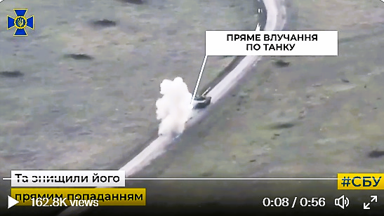 Irres Video - russischer Panzer flieht vor Drohne! Besatzung kämpft verzweifelt um Ihr Leben!