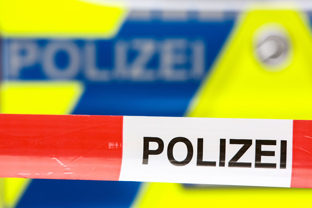 Ausbruch! Vergewaltiger auf der Flucht! Polizei warnt Bevölkerung - Der gesuchte Verbrecher könnte Frauenkleider tragen