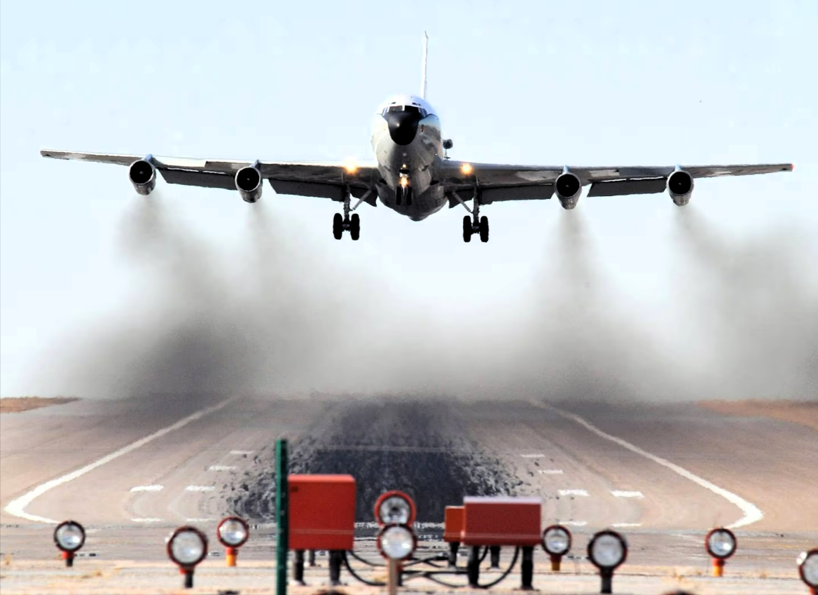 Atom-Alarm! NATO startet Spezial-Flugzeug über Europa - Angst vor dem Supergau in Saporischschja!