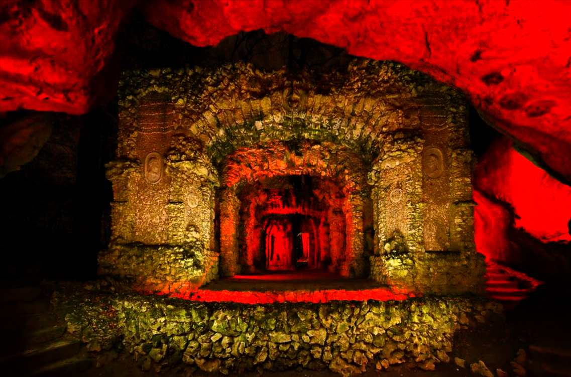 Ist das das "Tor zur Hölle"? Forscher machen gruselige Entdeckung unter einer Kirche!