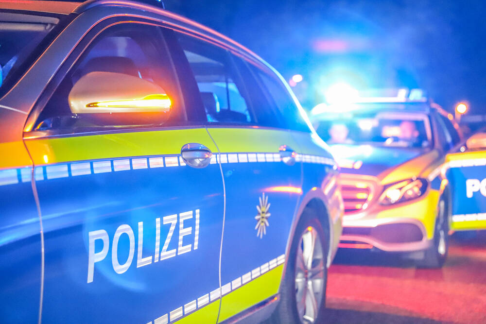 Schüsse an Tankstelle - 3 Personen zum Teil schwer verletzt