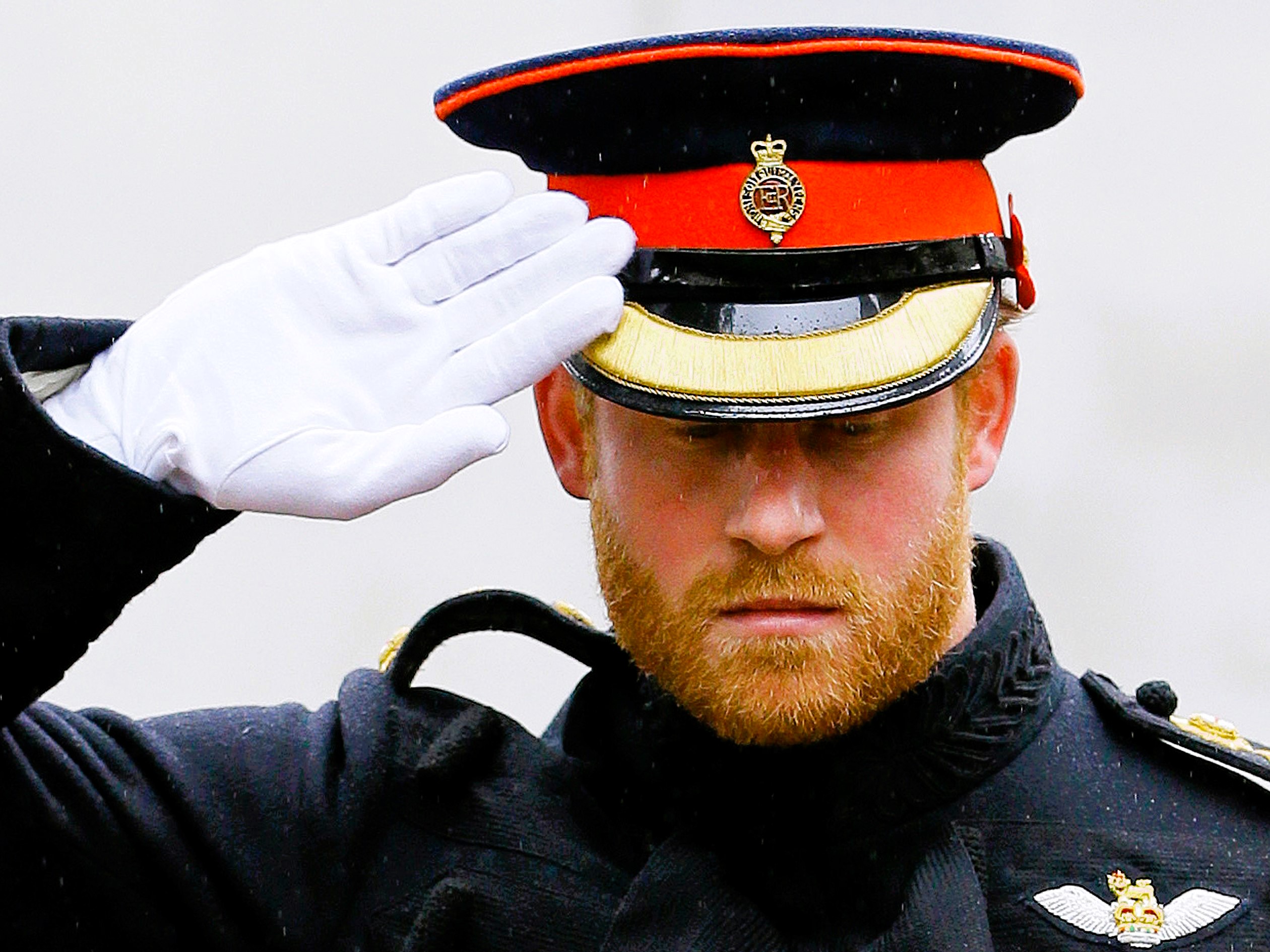 Roi Charles III et le diagnostic choc : le Prince Harry se précipite à Londres - mais tout n'est pas rose !