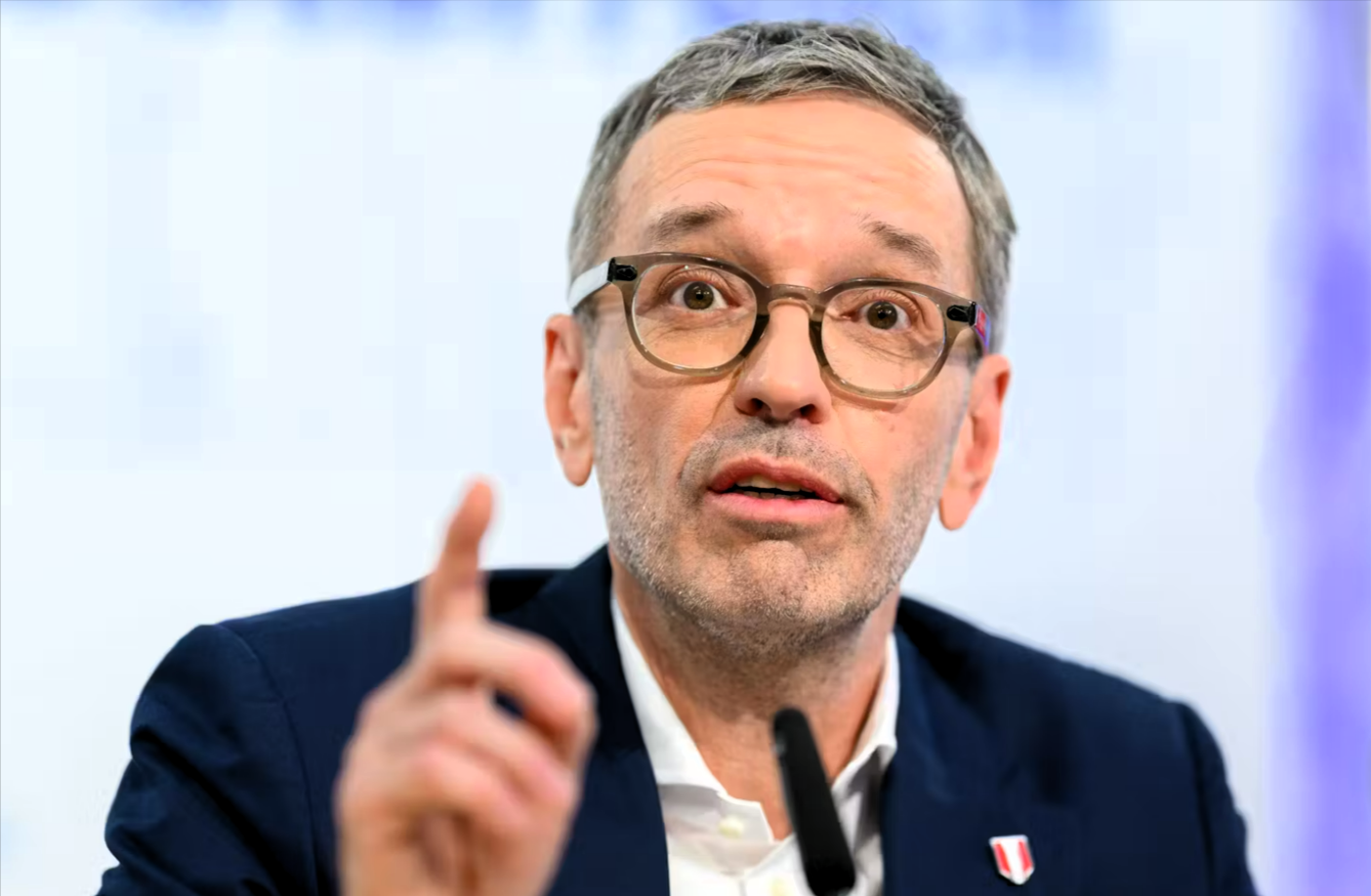 Déchirure massive dans les négociations de coalition : le chef de l'ÖVP défie la FPÖ, la réponse est explosive !