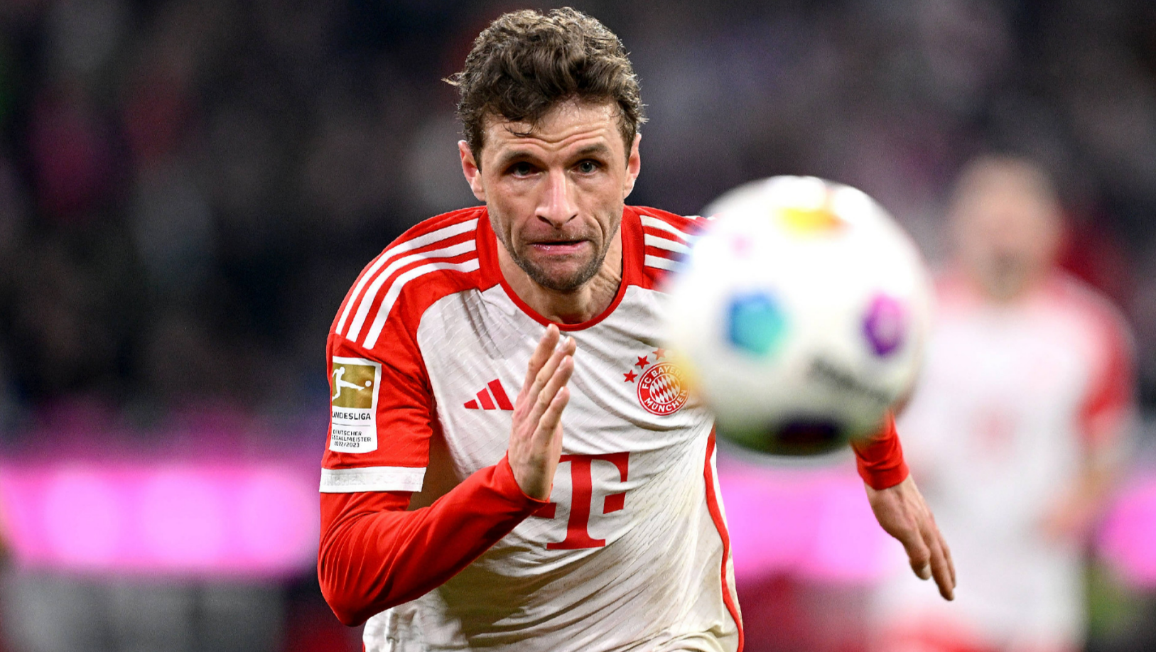 Thomas Müller quitte Munich - Émotions et absence, où était Lisa?