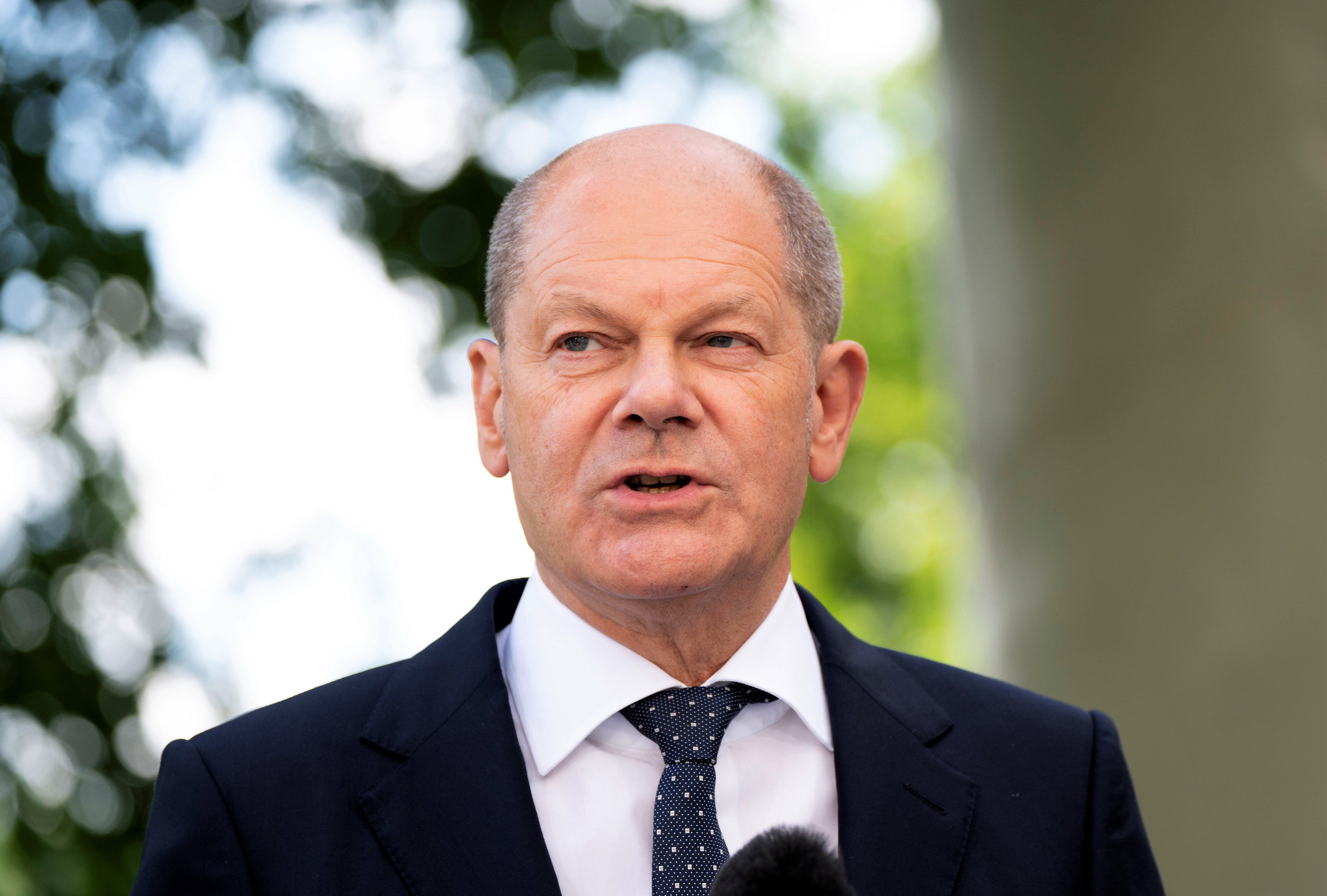 Choc lors de la visite du chancelier à Solingen! Que s'est-il passé?!