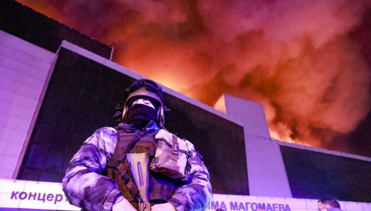 Attentat terrifiant à la salle de concert de Moscou ! 40 morts et des centaines de blessés ! Détails choquants et vidéos ici !