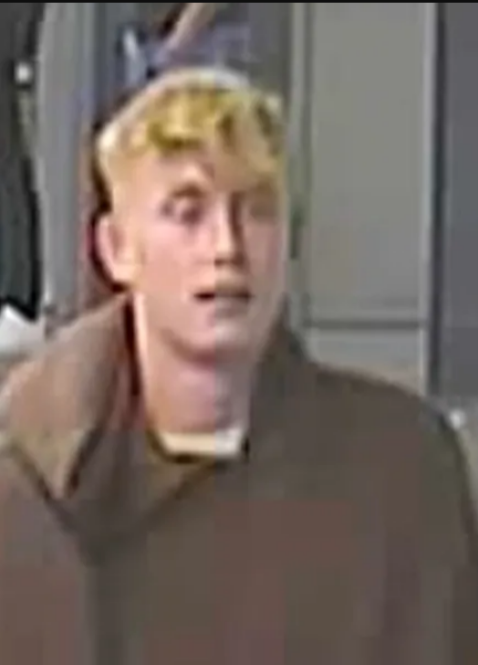 Achtung! Polizei fahndet nach Räuber - Wer kennt den Mann auf diesem Foto?