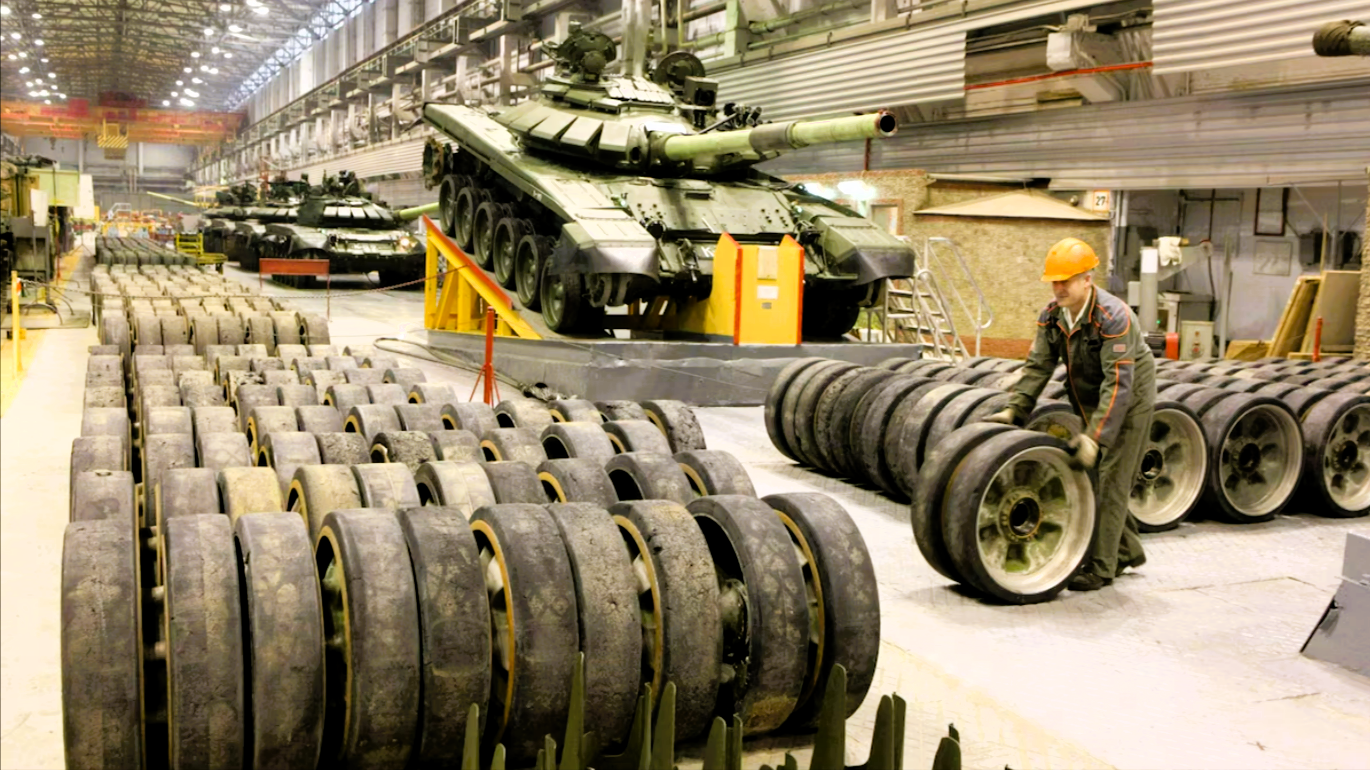 Russen starten Massenproduktion für Panzer! Höhere Waffenproduktion für die russische Armee - Putin geht aufs Ganze