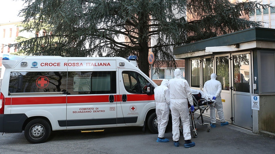 Zwei Polizisten bei Unfall getötet - Unfallverursacherin war vorbestraft und stand unter Drogen!