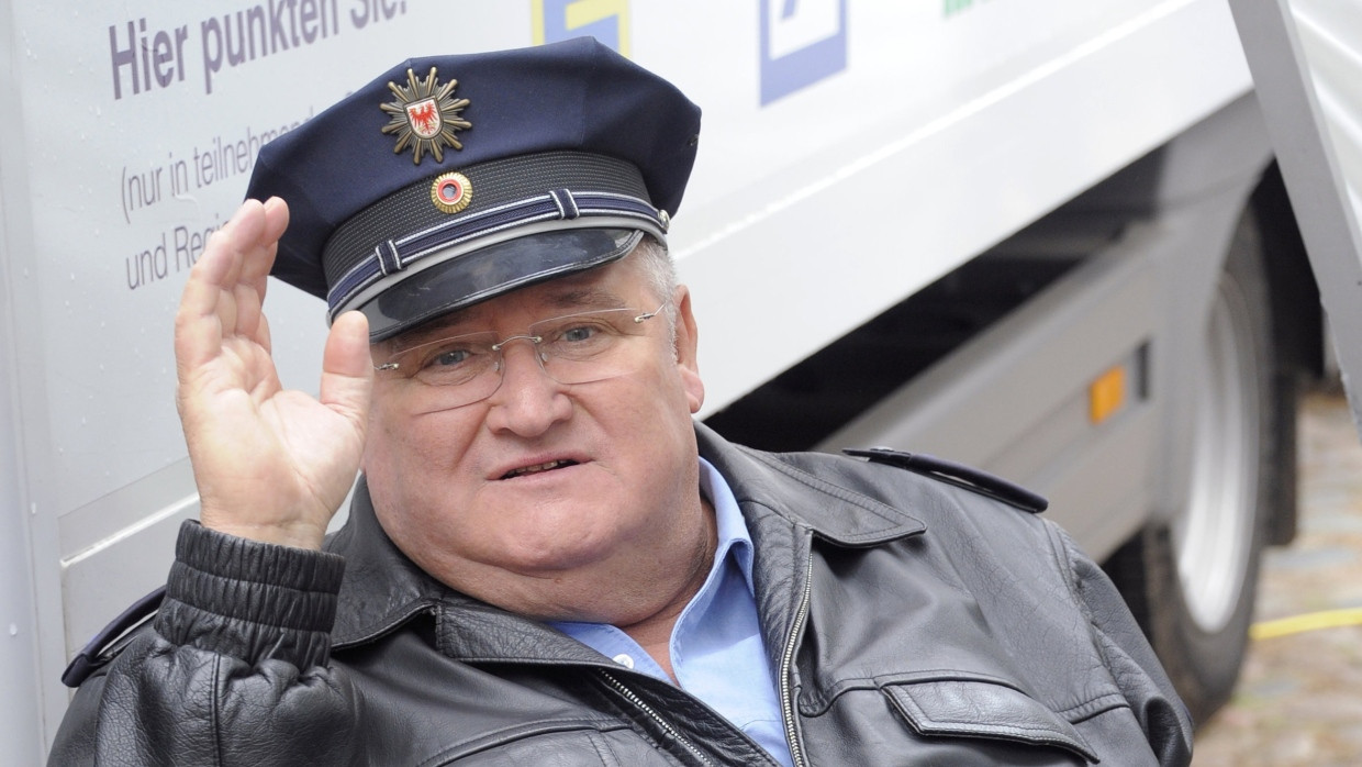 Trauer! Beliebter deutscher TV-Kommissar plötzlich verstorben!